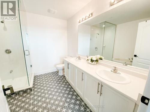 80 Marina Village Drive, Georgian Bay, ON - Indoor Photo Showing Bathroom