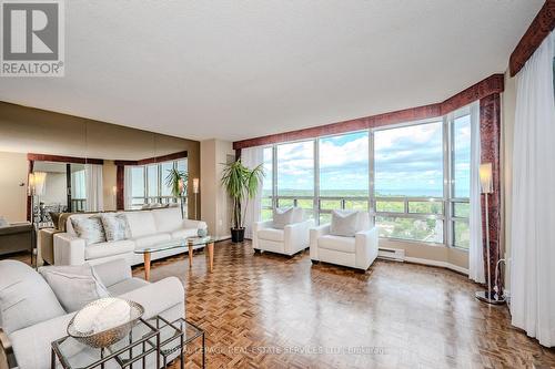 #1905 -2170 Marine Dr, Oakville, ON - Indoor Photo Showing Living Room