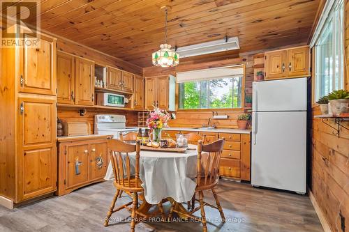 79 Goodman Crescent, Prince Edward County, ON - Indoor Photo Showing Kitchen