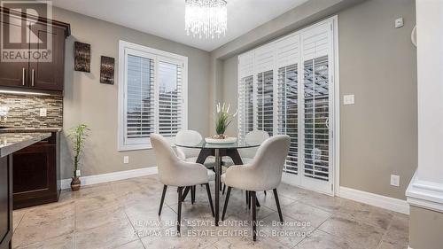 76 Blossomfield Cres, Cambridge, ON - Indoor Photo Showing Dining Room
