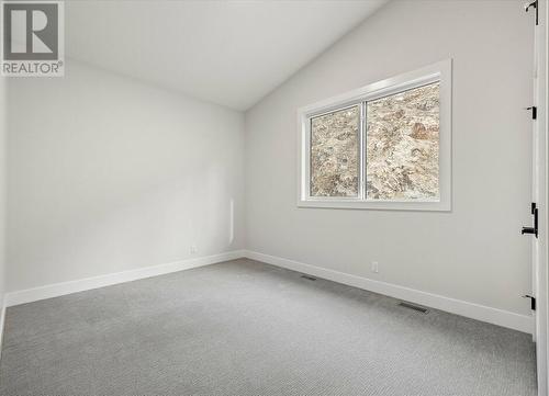 1221 Lone Pine Drive, Kelowna, BC - Indoor Photo Showing Other Room