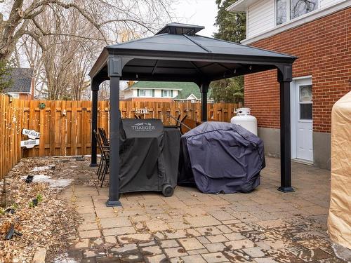 Terrasse - 118 Av. De Pickwood Crescent, Pointe-Claire, QC - Outdoor With Exterior