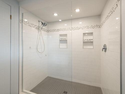 Salle de bains - 34 Rue Rouleau, Notre-Dame-De-L'Île-Perrot, QC - Indoor Photo Showing Bathroom