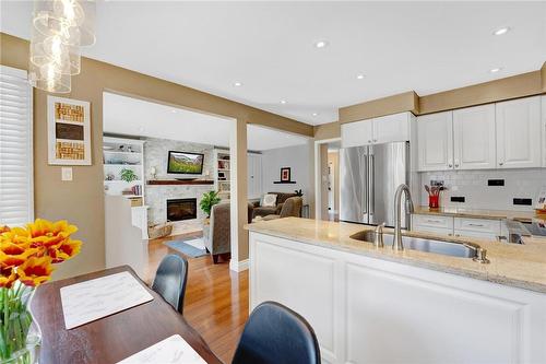 41 Christie Drive, Brampton, ON - Indoor Photo Showing Kitchen