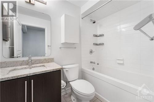 238 Besserer Street Unit#411, Ottawa, ON - Indoor Photo Showing Bathroom