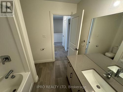 1021 Upperpoint Ave, London, ON - Indoor Photo Showing Bathroom