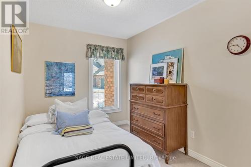 #2 -21 Charles Crt, Smith-Ennismore-Lakefield, ON - Indoor Photo Showing Bedroom