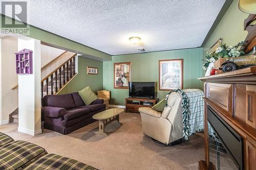 571 North St # 4, Sault Ste. Marie, ON - Indoor Photo Showing Living Room