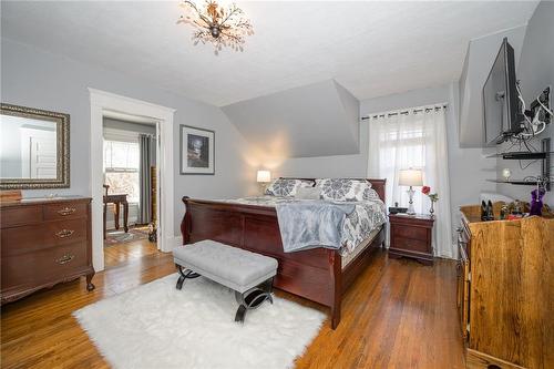 20 Abigail Avenue, Brantford, ON - Indoor Photo Showing Bedroom