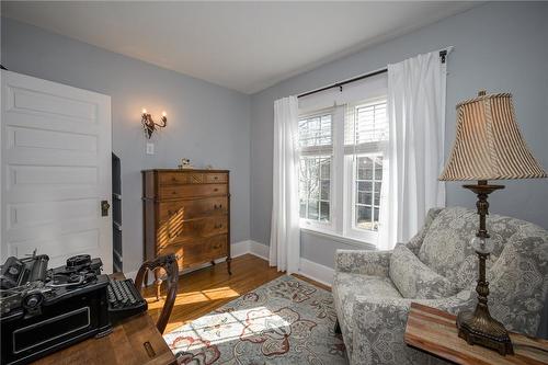 20 Abigail Avenue, Brantford, ON - Indoor Photo Showing Living Room