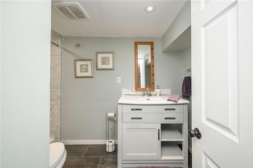 20 Abigail Avenue, Brantford, ON - Indoor Photo Showing Bathroom