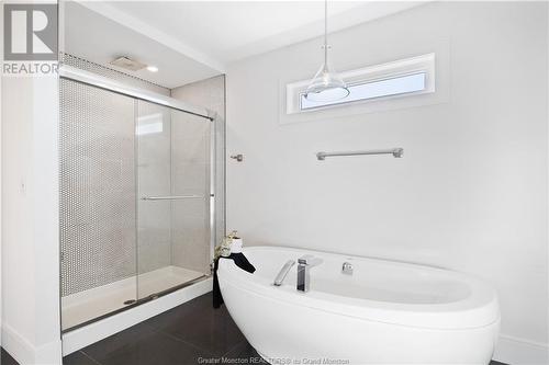 10 Francfort Cres, Moncton, NB - Indoor Photo Showing Bathroom