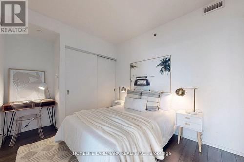 4204 - 5 St Joseph Street, Toronto, ON - Indoor Photo Showing Bedroom