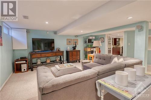 5 Huntmaster Lane, Ottawa, ON - Indoor Photo Showing Living Room