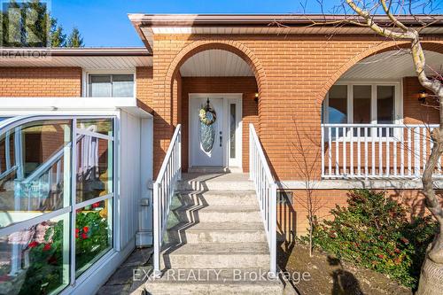 1243 Highway 5 W, Hamilton, ON - Outdoor