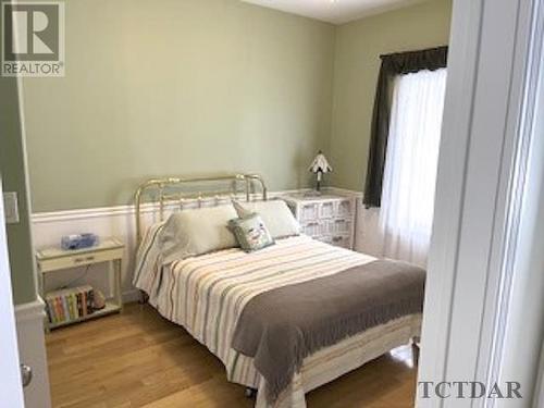 883128 Highway 65 E, Temiskaming Shores, ON - Indoor Photo Showing Bedroom