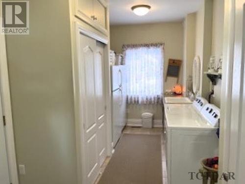 883128 Highway 65 E, Temiskaming Shores, ON - Indoor Photo Showing Laundry Room