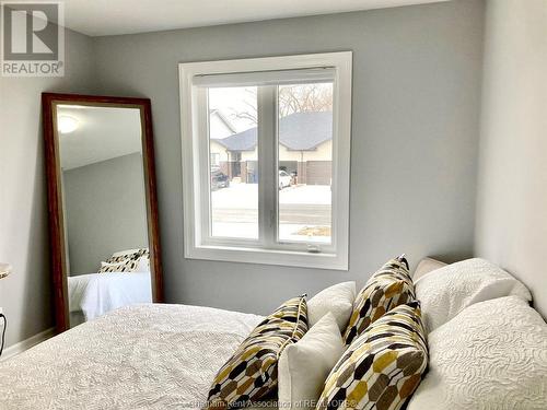 94 Kerr Avenue, Chatham, ON - Indoor Photo Showing Bedroom