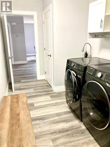 94 Kerr Avenue, Chatham, ON - Indoor Photo Showing Laundry Room