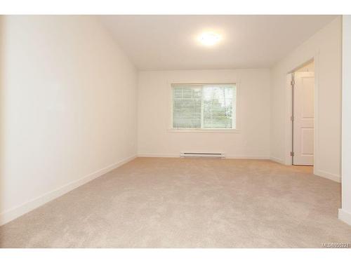 175-1720 Dufferin Cres, Nanaimo, BC - Indoor Photo Showing Other Room