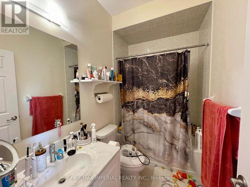 36 Carrville Woods Circle, Vaughan, ON - Indoor Photo Showing Bathroom