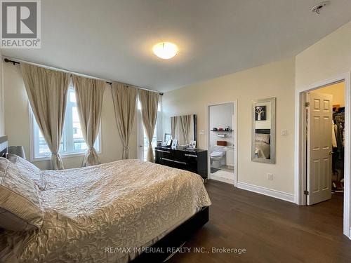 36 Carrville Woods Circle, Vaughan, ON - Indoor Photo Showing Bedroom