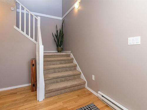 2214 Townsend Rd, Sooke, BC - Indoor Photo Showing Other Room