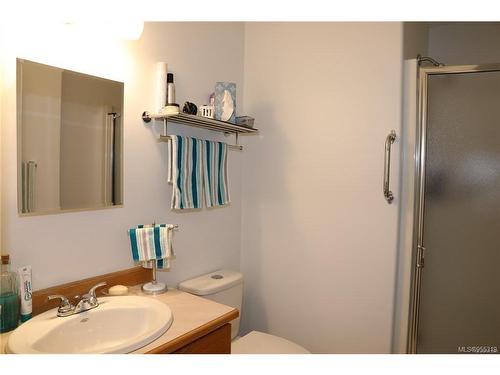 9-1351 Tunner Dr, Courtenay, BC - Indoor Photo Showing Bathroom