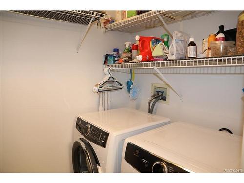 9-1351 Tunner Dr, Courtenay, BC - Indoor Photo Showing Laundry Room