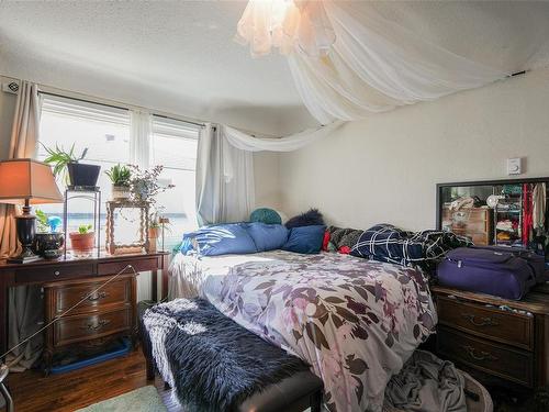 3948 Argyle St, Port Alberni, BC - Indoor Photo Showing Bedroom