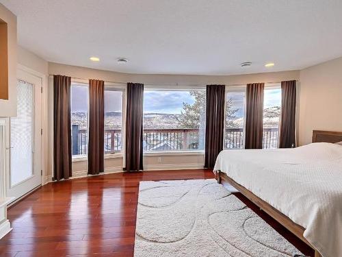 422 Azure Place, Kamloops, BC - Indoor Photo Showing Bedroom