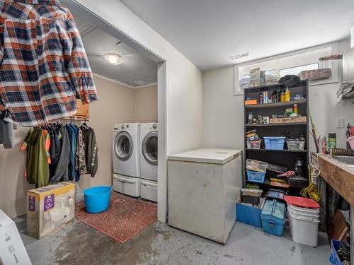 1604 Stage Rd, Cache Creek, BC - Indoor Photo Showing Laundry Room