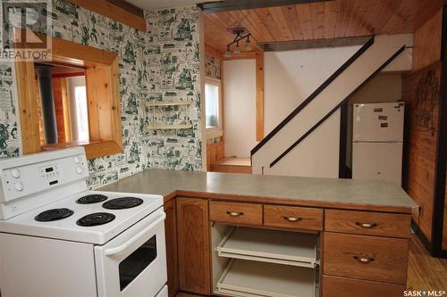 1525 Kilburn Avenue, Saskatoon, SK - Indoor Photo Showing Kitchen