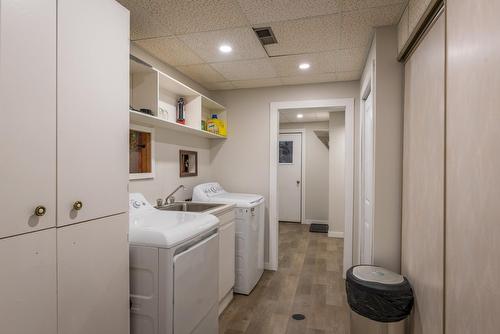 2201 Mcbride Street, Trail, BC - Indoor Photo Showing Laundry Room