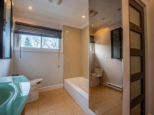 Salle de bains - 5816 Rue Des Roses, Montréal (Montréal-Nord), QC - Indoor Photo Showing Bathroom