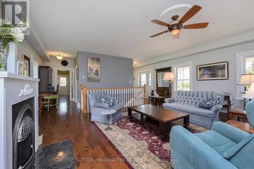 114520 27/28 Sdrd, East Luther Grand Valley, ON - Indoor Photo Showing Living Room