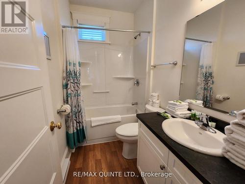 27 Butternut Lane, Prince Edward County, ON - Indoor Photo Showing Bathroom
