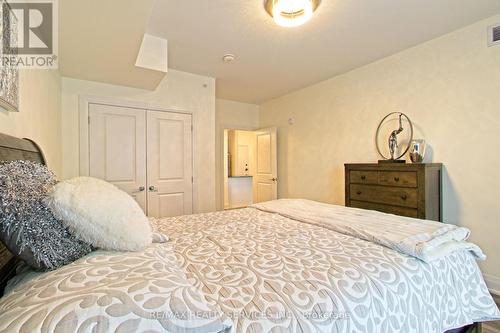 209 - 20 Koda Street, Barrie, ON - Indoor Photo Showing Bedroom