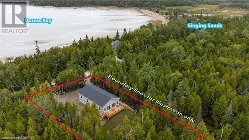 Walking distance to Singing Sands beach - 147 Dorcas Bay Road, Northern Bruce Peninsula, ON - Outdoor With View