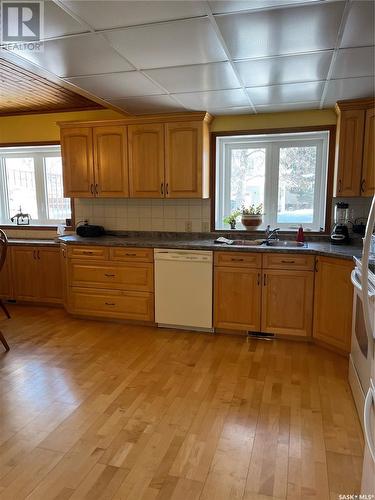 1312 Reed Bay, Prince Albert, SK - Indoor Photo Showing Kitchen With Double Sink