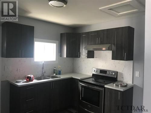 110 Croatia Ave, Timmins, ON - Indoor Photo Showing Kitchen