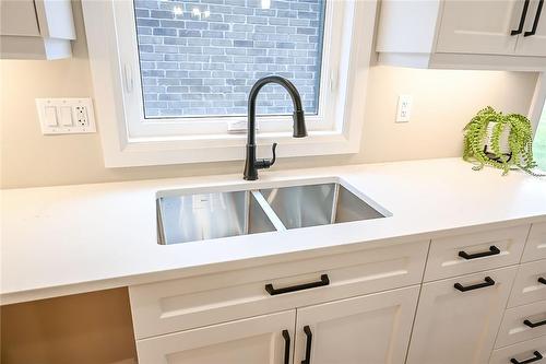 88 St. Michael'S Street, Delhi, ON - Indoor Photo Showing Kitchen With Double Sink