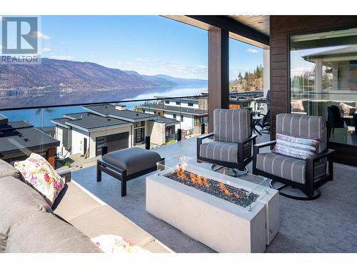 570 Clifton Court, Kelowna, BC - Outdoor With Deck Patio Veranda With Exterior