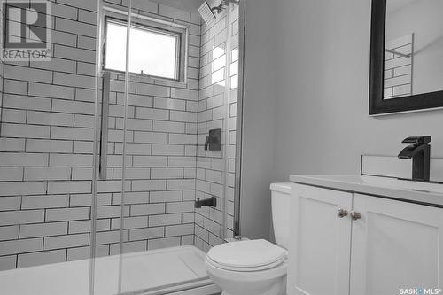 2800 Elphinstone Street, Regina, SK - Indoor Photo Showing Bathroom