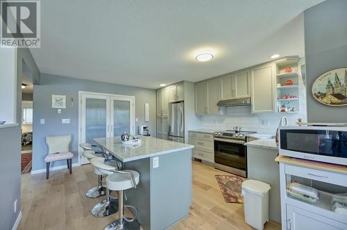 8911 92Nd Avenue Unit# 102, Osoyoos, BC - Indoor Photo Showing Kitchen With Upgraded Kitchen