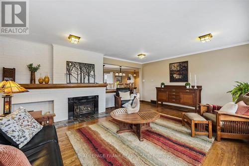 173 Maple Street, Uxbridge, ON - Indoor Photo Showing Living Room With Fireplace