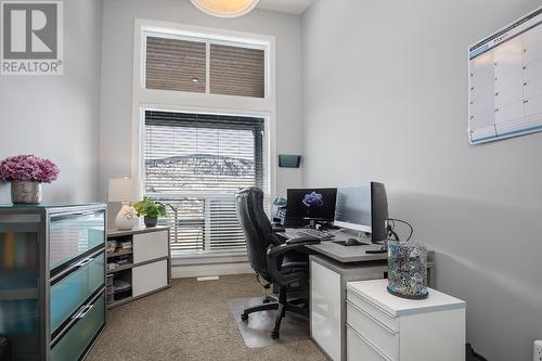264 Rue Cheval Noir, Tobiano, BC - Indoor Photo Showing Office