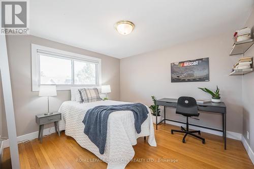 9 Heather Ave, Guelph, ON - Indoor Photo Showing Bedroom