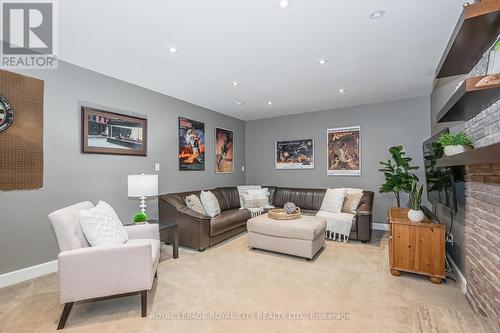 9 Heather Avenue, Guelph, ON - Indoor Photo Showing Living Room