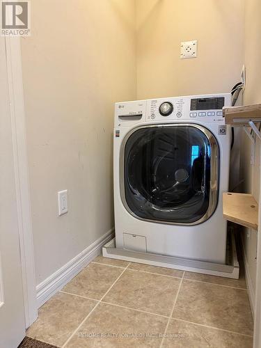 3 Hyde Park Mews, Kitchener, ON - Indoor Photo Showing Laundry Room